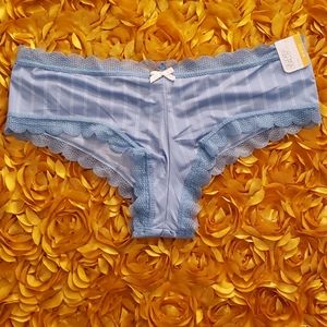 2 Gilligan & O'Malley cheeky  underwear